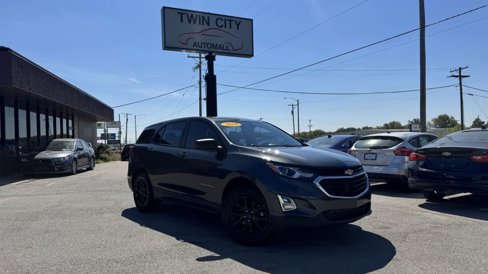 Used 2018 Chevrolet Equinox LS image 1