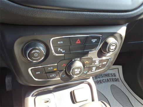 Used 2018 Jeep Compass Sport w/ Tech Group image 19