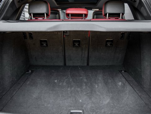 Certified 2023 Porsche Macan image 35