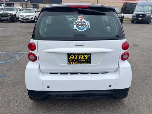 Used 2014 smart fortwo pure image 4