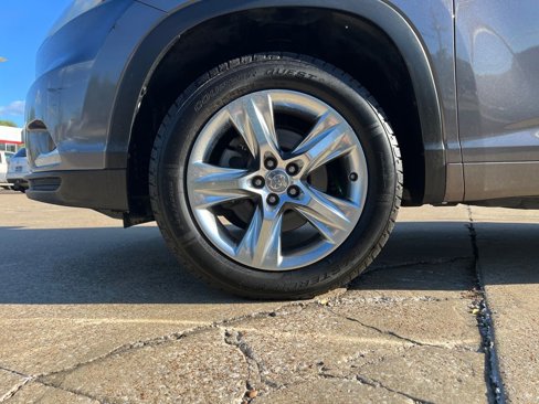 Used 2015 Toyota Highlander Limited image 20
