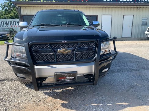 Used 2013 Chevrolet Avalanche LT image 7