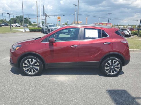 Used 2022 Buick Encore Preferred w/ Safety Package image 2