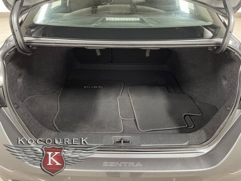 Used 2022 Nissan Sentra SR w/ Lighting Package image 24