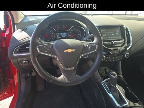 Used 2018 Chevrolet Cruze Premier image 8