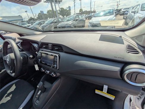 New 2025 Nissan Versa S image 32