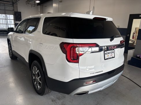 Used 2023 GMC Acadia SLE image 36