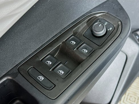 Used 2024 Volkswagen Taos S image 17