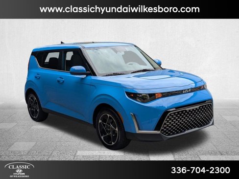 Used 2024 Kia Soul EX image 3