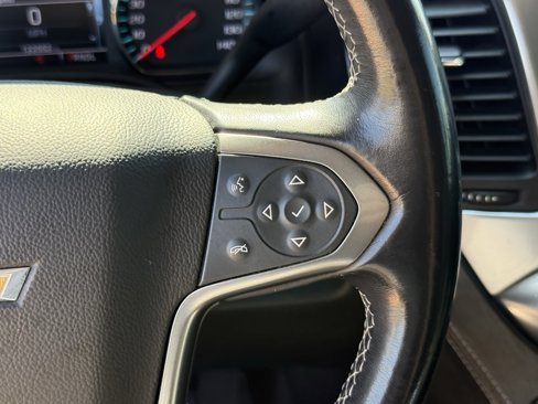 Used 2019 Chevrolet Suburban LT image 17