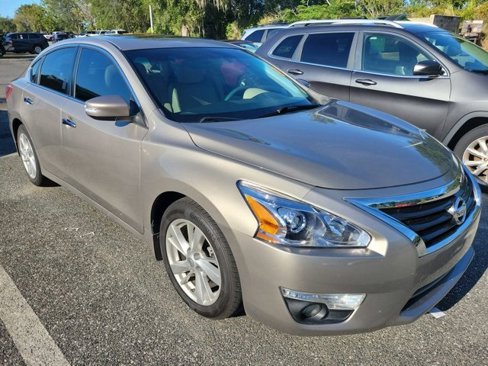 Used 2013 Nissan Altima 2.5 SL image 2