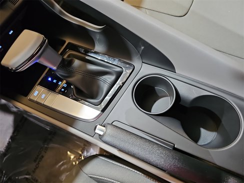 New 2025 Hyundai Elantra Sport image 23