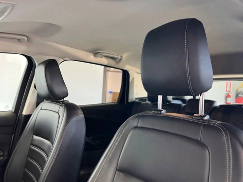 Used 2019 Ford Escape SEL image 11
