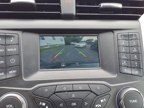 Used 2015 Ford Fusion SE image 16