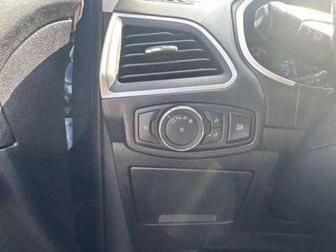 Used 2020 Ford Edge SEL image 17