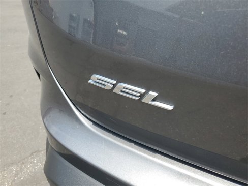 Used 2022 Ford Edge SEL w/ Convenience Package image 7