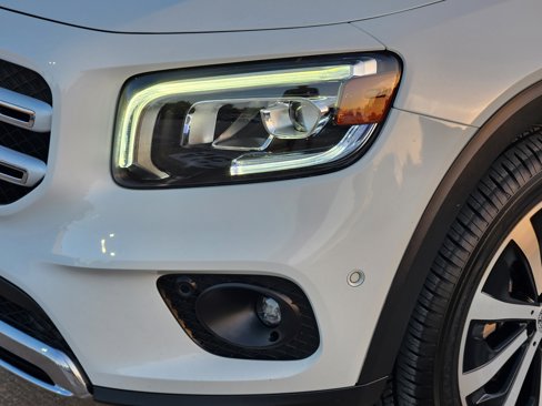 Used 2020 Mercedes-Benz GLB 250 image 6