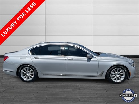 Used 2018 BMW 740i image 2
