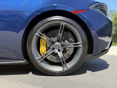 Used 2016 McLaren 570S Coupe image 12