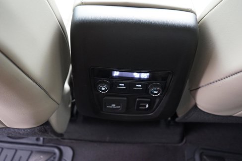 Used 2018 Buick Enclave Essence image 21