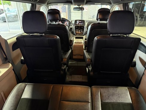 Used 2017 Dodge Grand Caravan SXT image 35