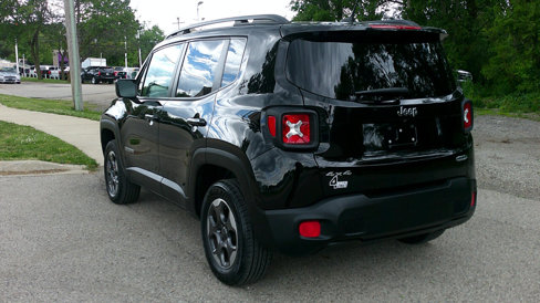 Used 2015 Jeep Renegade Latitude image 5