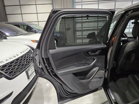 Used 2017 Audi Q7 3.0T Prestige w/ Prestige Package image 29