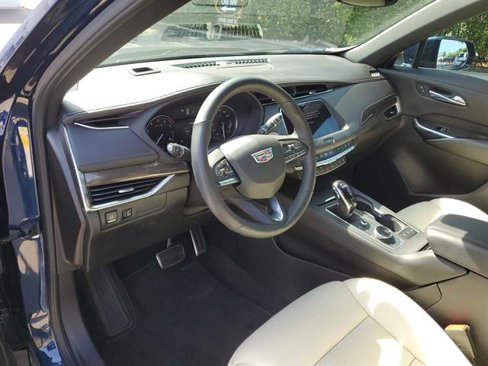 Certified 2022 Cadillac XT4 Sport w/ Comfort Package image 58
