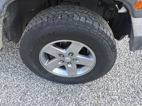 Used 2011 Jeep Wrangler Unlimited Rubicon w/ Dual Top Group image 4