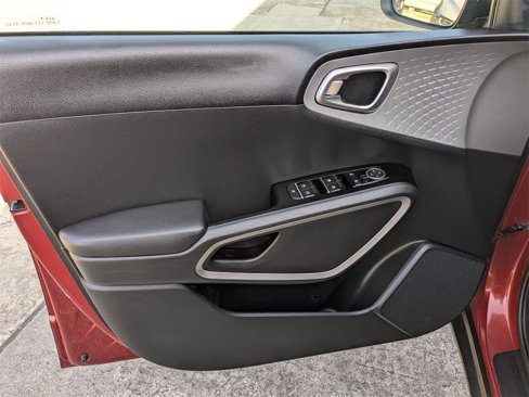 Used 2024 Kia Soul LX w/ Option Group 015 image 9