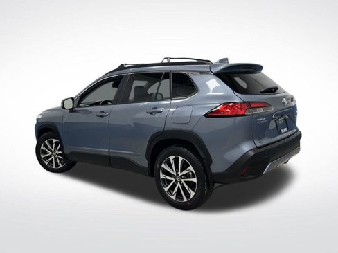 Used 2024 Toyota Corolla Cross XLE w/ Convenience Package image 3