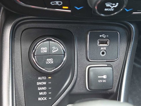 Used 2019 Jeep Compass Trailhawk image 29