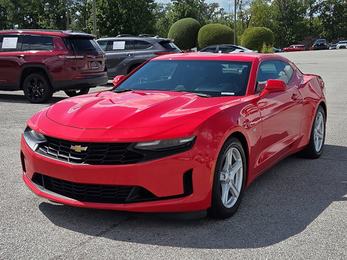 Used 2020 Chevrolet Camaro LT image 2