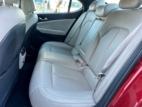 Used 2022 Genesis G70 2.0T image 11