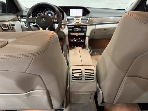 Used 2014 Mercedes-Benz E 350 Sedan image 56