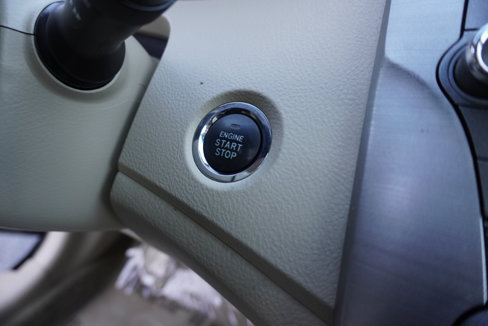 Used 2011 Toyota Avalon Limited image 18