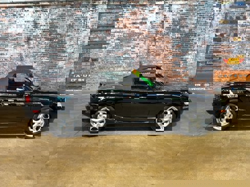 Used 2002 MAZDA MX-5 Miata image 2