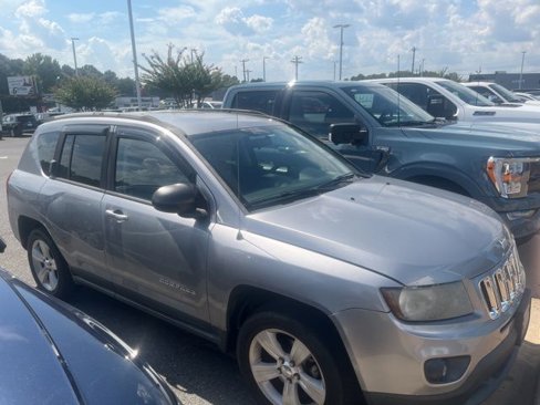 Used 2015 Jeep Compass Sport w/ Power Value Group image 1