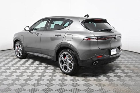 New 2024 Alfa Romeo Tonale Veloce image 4