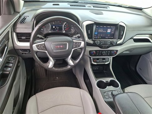 Certified 2022 GMC Terrain SLT w/ Infotainment Package II image 2