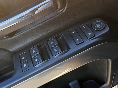 Used 2018 Chevrolet Silverado 1500 LT w/ Trailering Package image 34