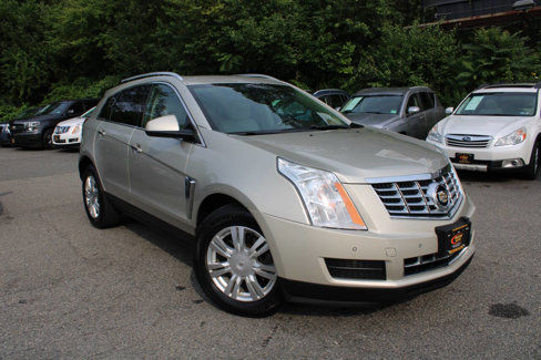 Used 2013 Cadillac SRX Luxury image 4
