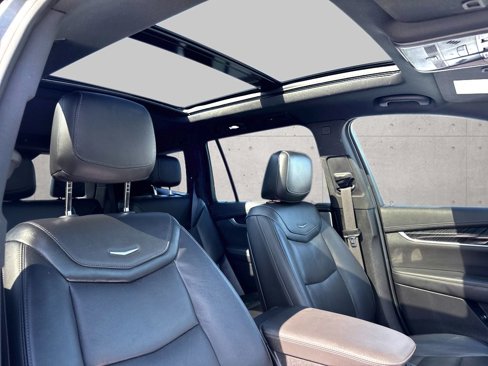 Used 2021 Cadillac XT6 Premium Luxury image 5