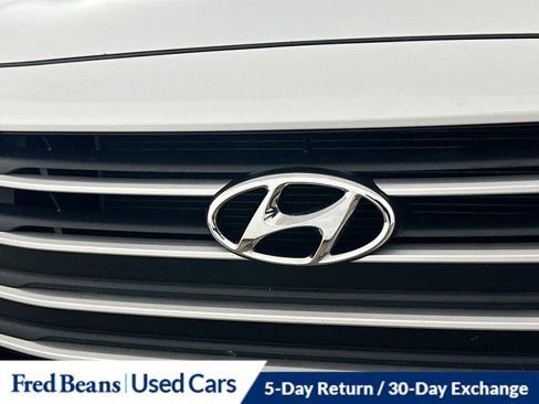 Used 2017 Hyundai Elantra SE image 25