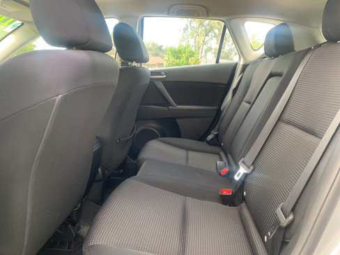 Used 2013 MAZDA MAZDA3 i Touring image 10