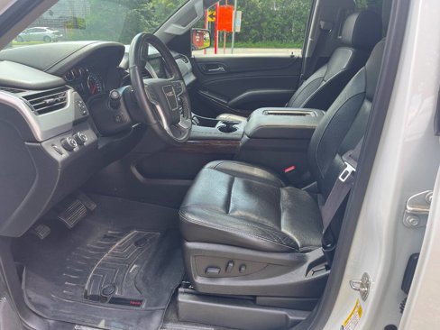 Used 2017 GMC Yukon SLT w/ Premium Edition image 7