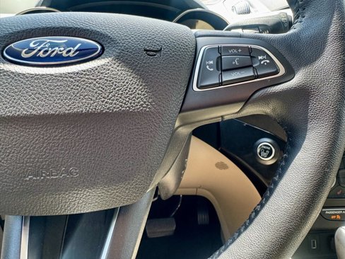 Used 2018 Ford Escape Titanium w/ Ford Safe & Smart Package image 28