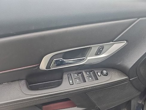 Used 2017 GMC Terrain SLE image 8