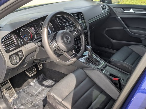 Used 2017 Volkswagen Golf R 4-Door image 9