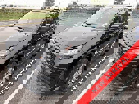 Used 2022 Toyota RAV4 LE image 1